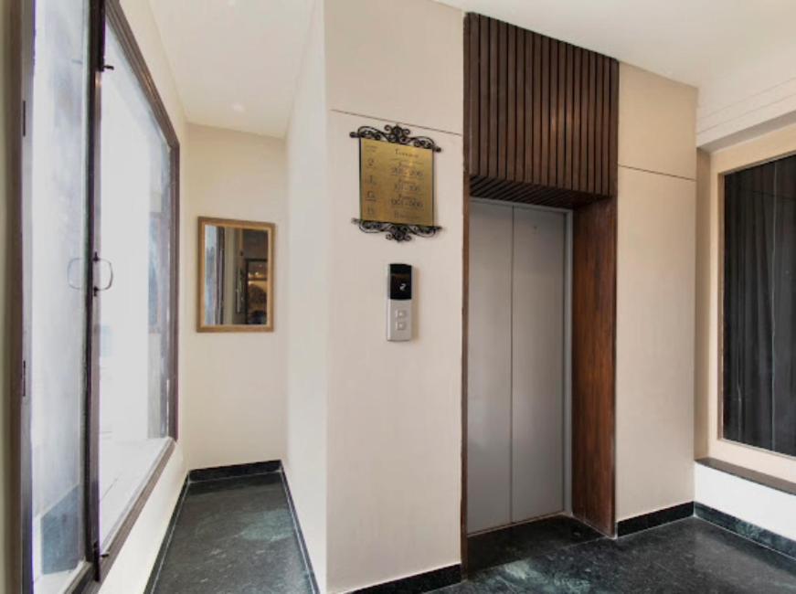 Hotel Imperial Park Sector 45 Gurgaon Exterior photo